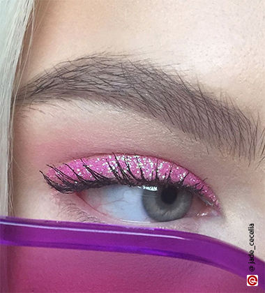festive eye makeup: Sabrina Barbie
