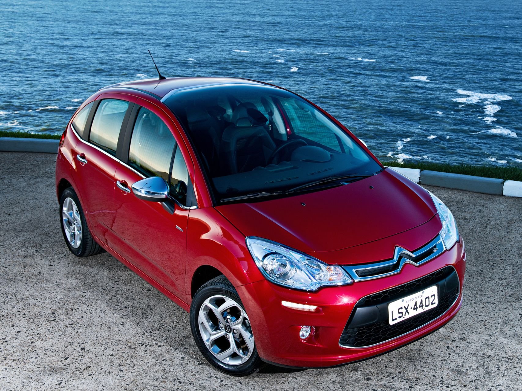 citroen c3 2013 red front top view