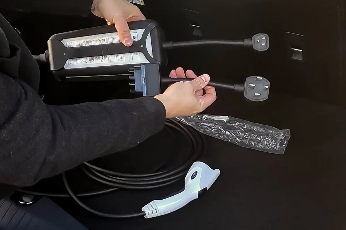 ford-mobile-charger-with-pigtails--charging-cable.webp