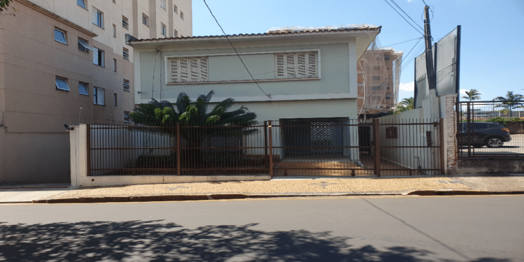 Imovel_a_Rua_Rui_Barbosa_no_1786_-_Sao_Carlos_-_20230903115950_resized-750x375.png