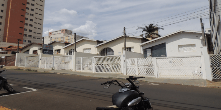 Imovel_a_Rua_Nove_de_Julho_no_1404_resized-750x375.png