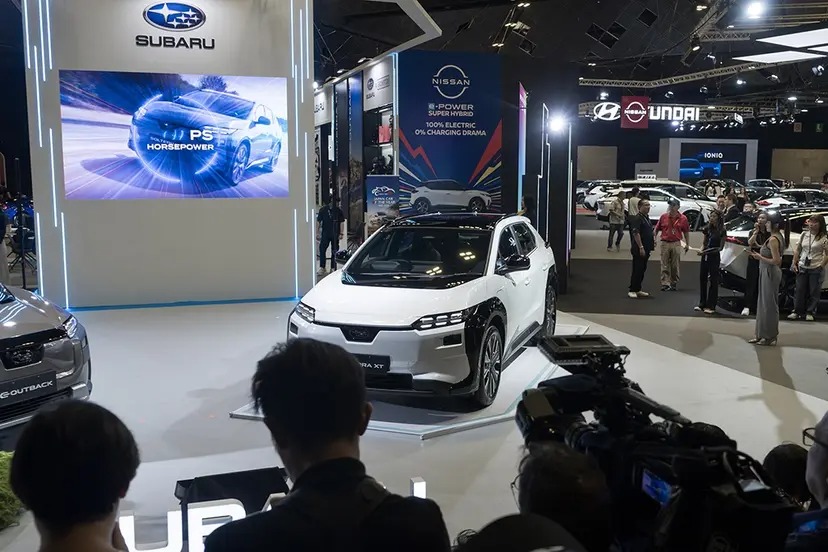 斯巴鲁 Solterra XT.jpg