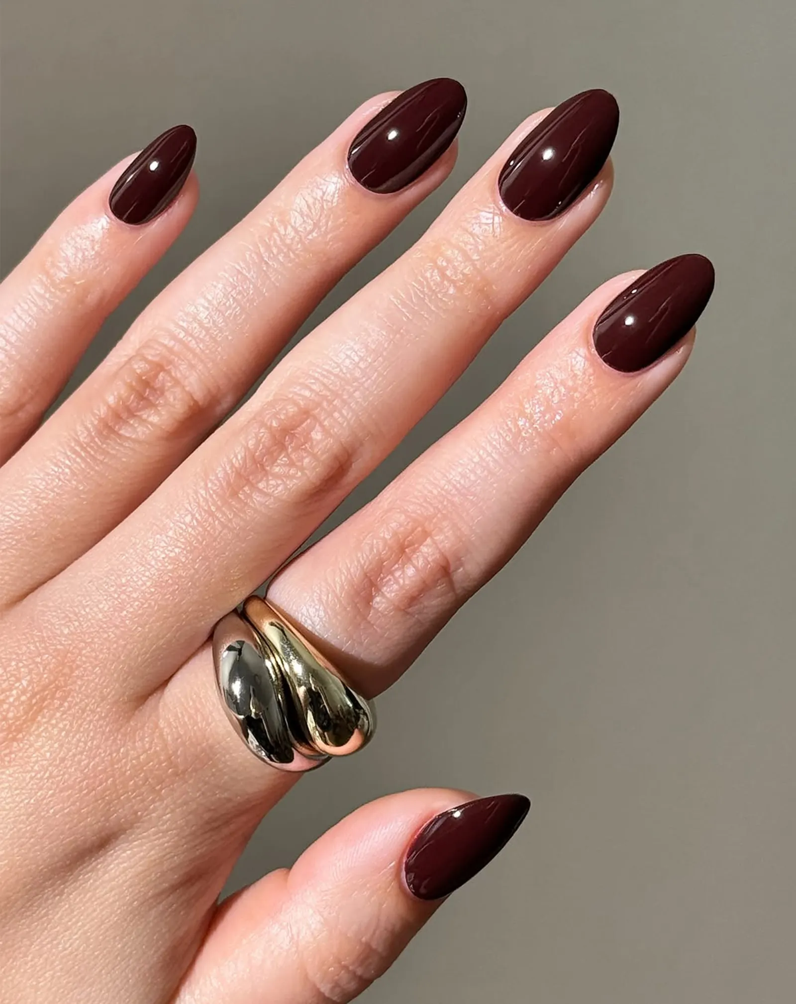 Dark Wine Red-Purples_0002_7_Courtesy of @avrnailswatches.webp