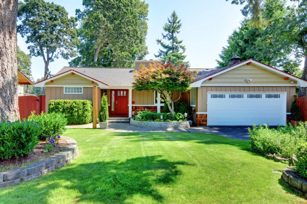 ranch-house-for-lawn-care-business-idea-1024x682.jpg